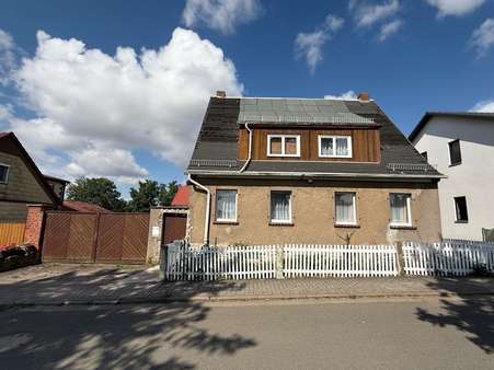Hausansicht Hausansicht - Einfamilienhaus in 99869 Eschenbergen mit 126m² kaufen