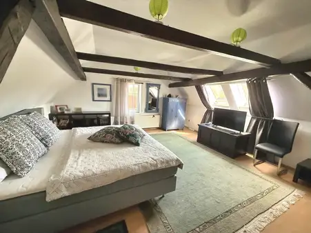 Charmantes Einfamilienhaus mit zwei Wohneinheiten und wunderschönem Garten