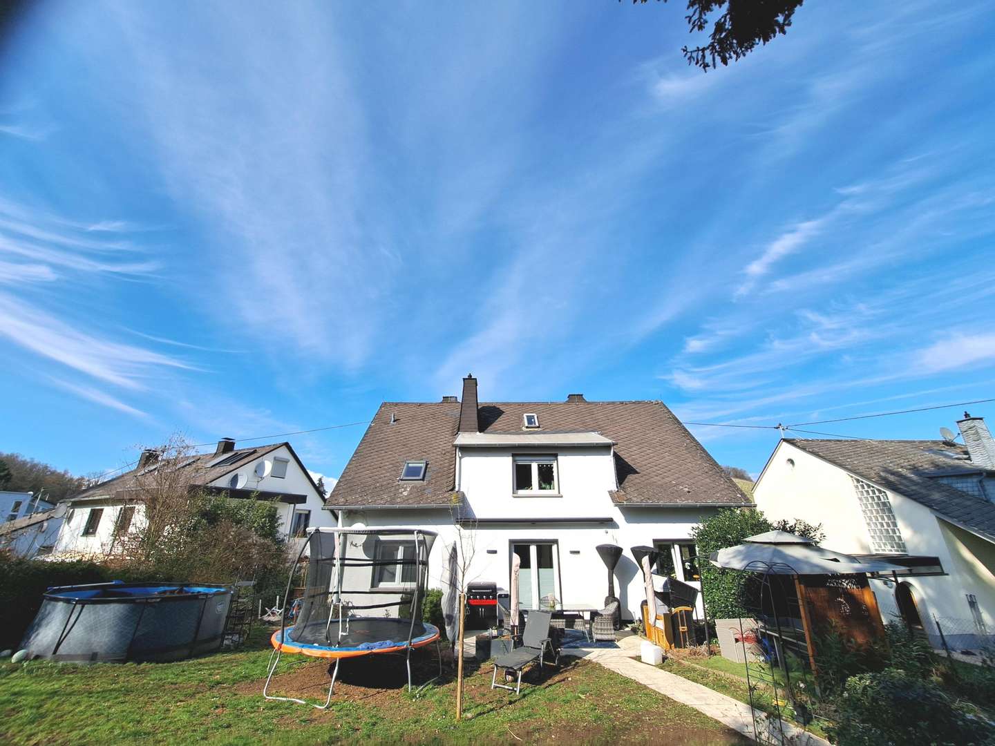 Außenansicht Rückseite - Einfamilienhaus in 56072 Koblenz mit 176m² kaufen