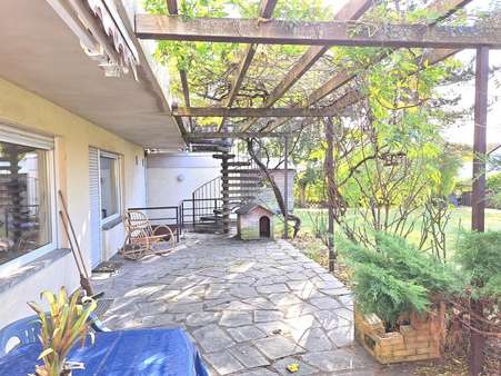 Terrasse mit Pergola - Einfamilienhaus in 56075 Koblenz mit 227m² kaufen