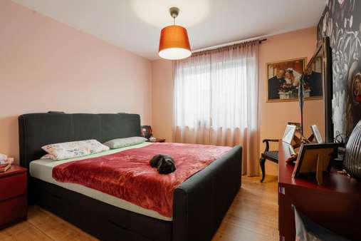 Schlafzimmer - Erdgeschosswohnung in 56179 Niederwerth mit 95m² kaufen