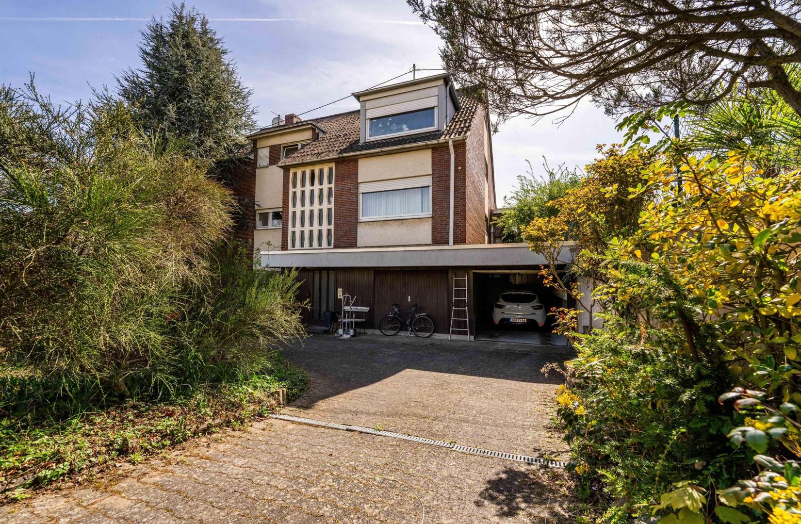 Zufahrt - Mehrfamilienhaus in 56077 Koblenz mit 308m² kaufen
