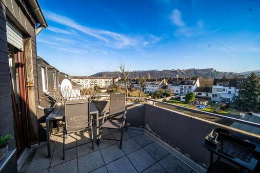Balkonaussicht - Dachgeschosswohnung in 56070 Koblenz mit 106m² kaufen