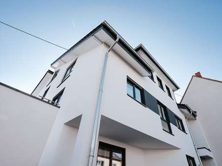 Außenansicht - Erdgeschosswohnung in 56179 Niederwerth mit 95m² kaufen