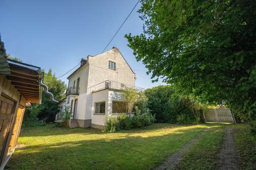 Gartenansicht - Einfamilienhaus in 56075 Koblenz mit 225m² kaufen