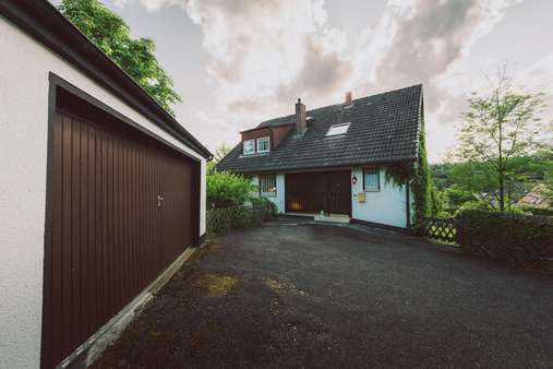 Eingangsbereich Hauptwohnung Eingangsbereich Hauptwohnung - Einfamilienhaus in 56323 Waldesch mit 220m² kaufen