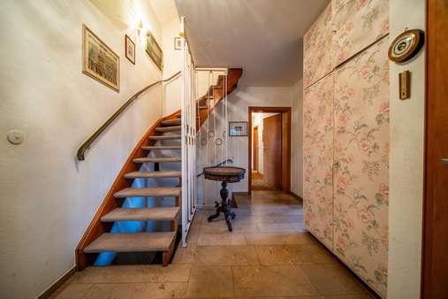 Eingangsbereich Eingangsbereich - Einfamilienhaus in 56075 Koblenz mit 165m² kaufen