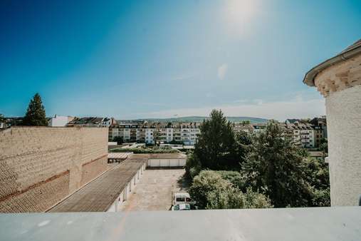 Blick von der Dachterrasse - Etagenwohnung in 56068 Koblenz mit 80m² kaufen