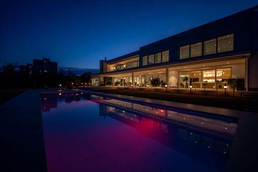 Außenansicht Außenansicht - Villa in 56075 Koblenz mit 1572m² kaufen