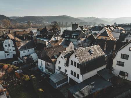 Einfamilienhaus - Mehrfamilienhaus in 56321 Rhens mit 210m² kaufen
