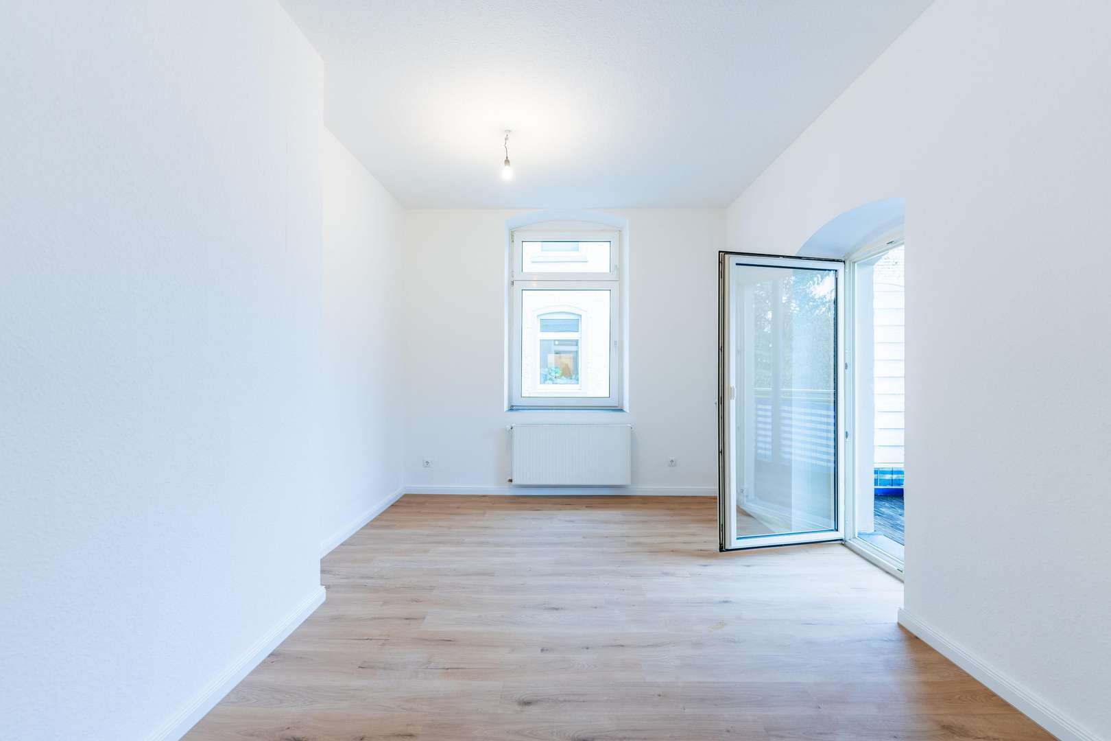 Wohnzimmer - Etagenwohnung in 56068 Koblenz mit 88m² kaufen