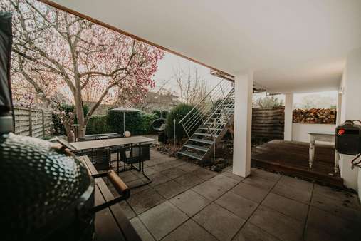 überdachter Terrassenbereich E - Mehrfamilienhaus in 56070 Koblenz mit 290m² kaufen