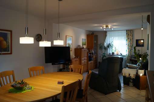 Wohnzimmer - Doppelhaushälfte in 44892 Bochum mit 120m² kaufen