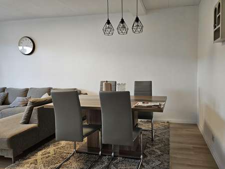 Wohnzimmer 1. OG - Mehrfamilienhaus in 42283 Wuppertal mit 251m² kaufen