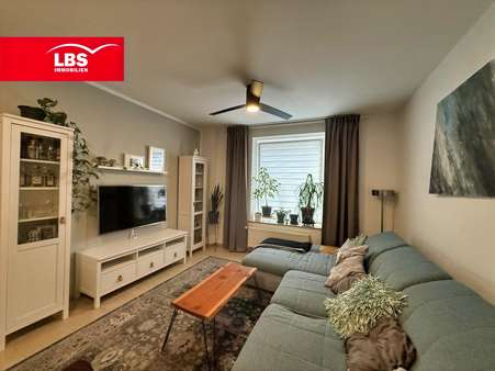 Wohnzimmer Wohnzimmer - Etagenwohnung in 44809 Bochum mit 95m² kaufen