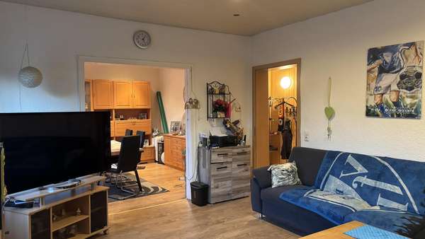 Wohnzimmer - Etagenwohnung in 44894 Bochum mit 120m² kaufen