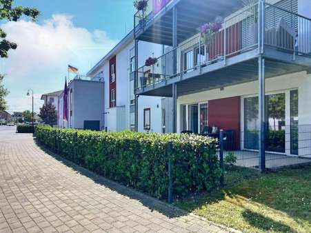 Wohlfühlen auf der Terrasse: Ein sonniger Ort der Begegnung im Seniorenzentrum - Appartement in 65549 Limburg mit 23m² kaufen