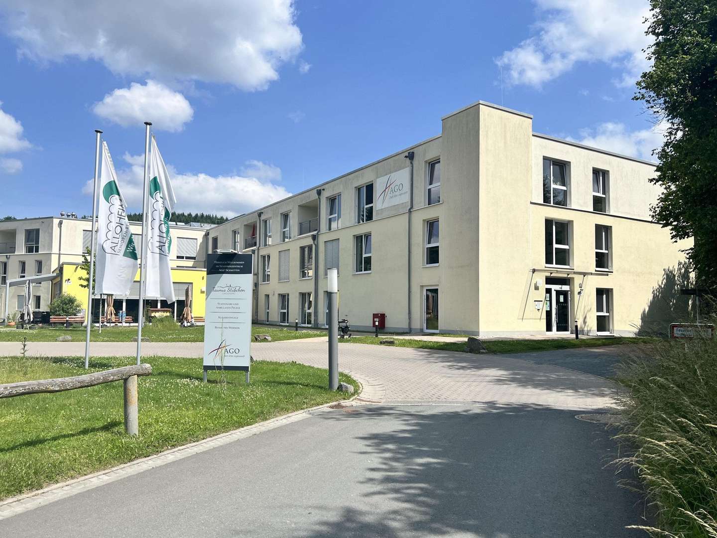 Lebensqualität im Grünen: Seniorenresidenz in einer traumhaften Naturlandschaft