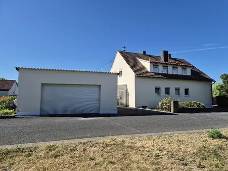 Gepflegtes Einfamilienhaus mit großem Garten