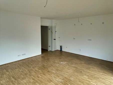 Wohnen-/Esszimmer - Etagenwohnung in 97084 Würzburg mit 65m² kaufen