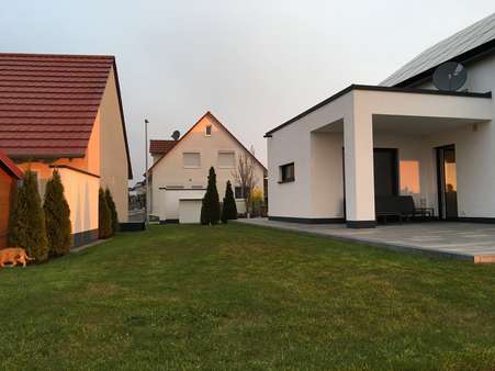 Garten zur Terrasse - Einfamilienhaus in 91522 Ansbach mit 142m² kaufen