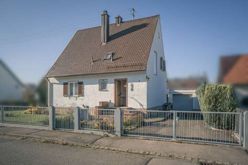 Außenansicht - Einfamilienhaus in 86399 Bobingen mit 113m² kaufen