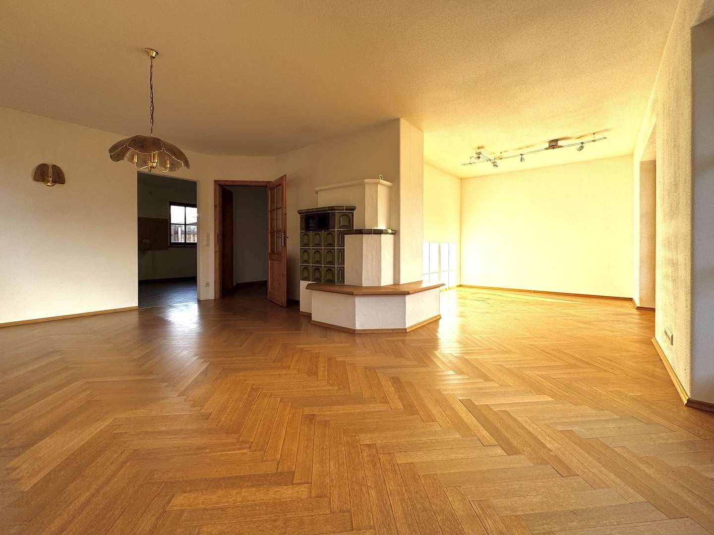 Wohn- und Essbereich Wohn- und Essbereich - Einfamilienhaus in 83101 Rohrdorf mit 123m² kaufen