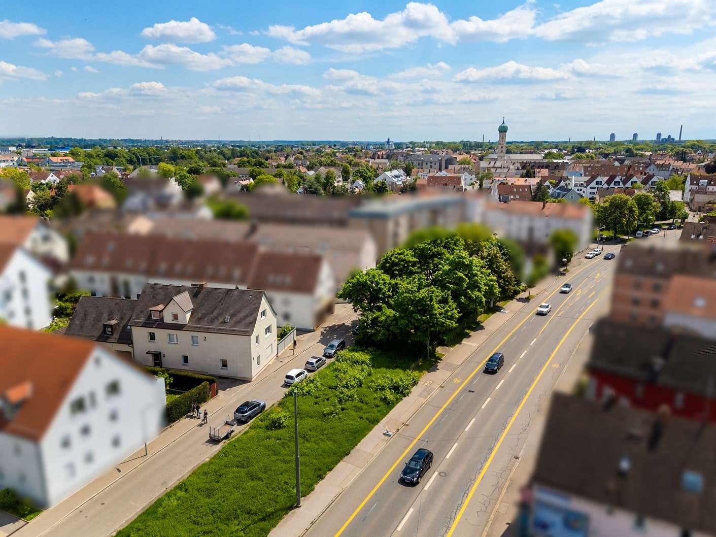 Drohnenaufnahme - Mehrfamilienhaus in 86167 Augsburg mit 344m² kaufen