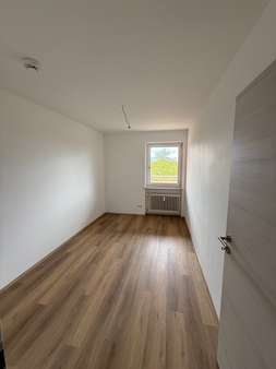 Zimmer 1 - Etagenwohnung in 93053 Regensburg, Kasernenviertel mit 88m² kaufen