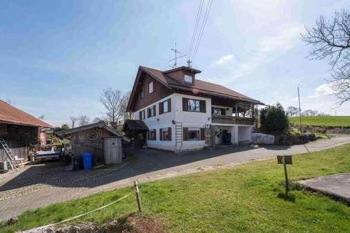 Außenansicht-NordWest - Einfamilienhaus in 87665 Mauerstetten mit 222m² kaufen