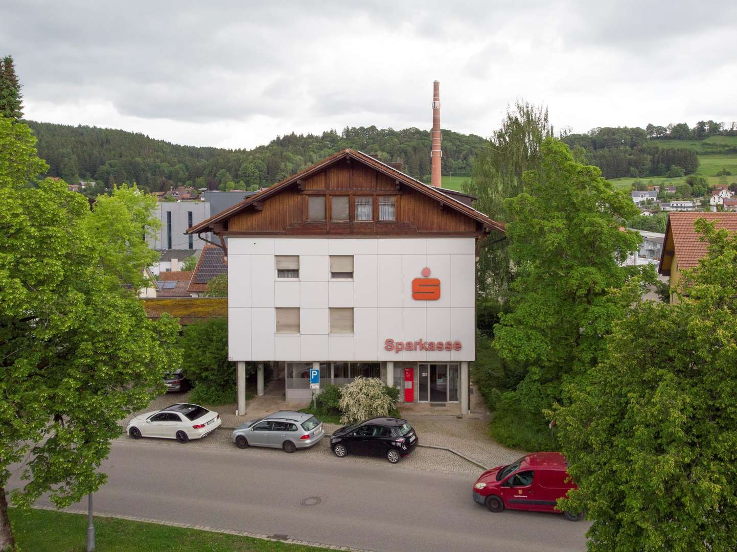AnsichtWest - Wohn- / Geschäftshaus in 87671 Ronsberg mit 663m² als Kapitalanlage kaufen
