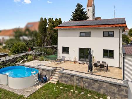 Terrasse und Pool - Einfamilienhaus in 86424 Dinkelscherben mit 135m² kaufen