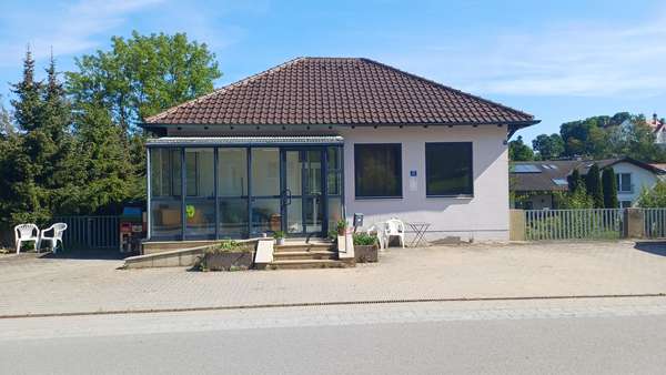 Frontansicht von der Straße - Einfamilienhaus in 93359 Wildenberg mit 133m² kaufen