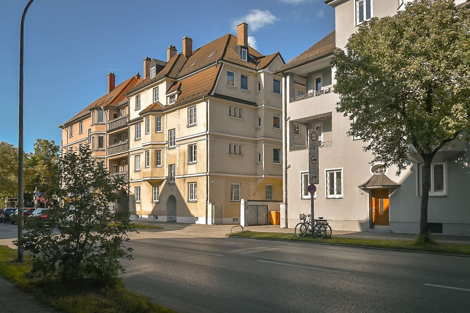 Straßenansicht - Erdgeschosswohnung in 86150 Augsburg mit 62m² kaufen