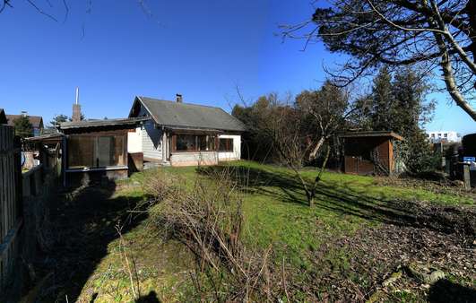 Gut geschnittenes Grundstück mit Altbestand - Grundstück in 83059 Kolbermoor mit 758m² kaufen