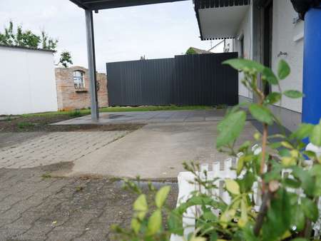 Terrasse - Erdgeschosswohnung in 89346 Bibertal mit 95m² mieten