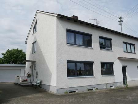 Wohnhaus - Erdgeschosswohnung in 89346 Bibertal mit 95m² mieten