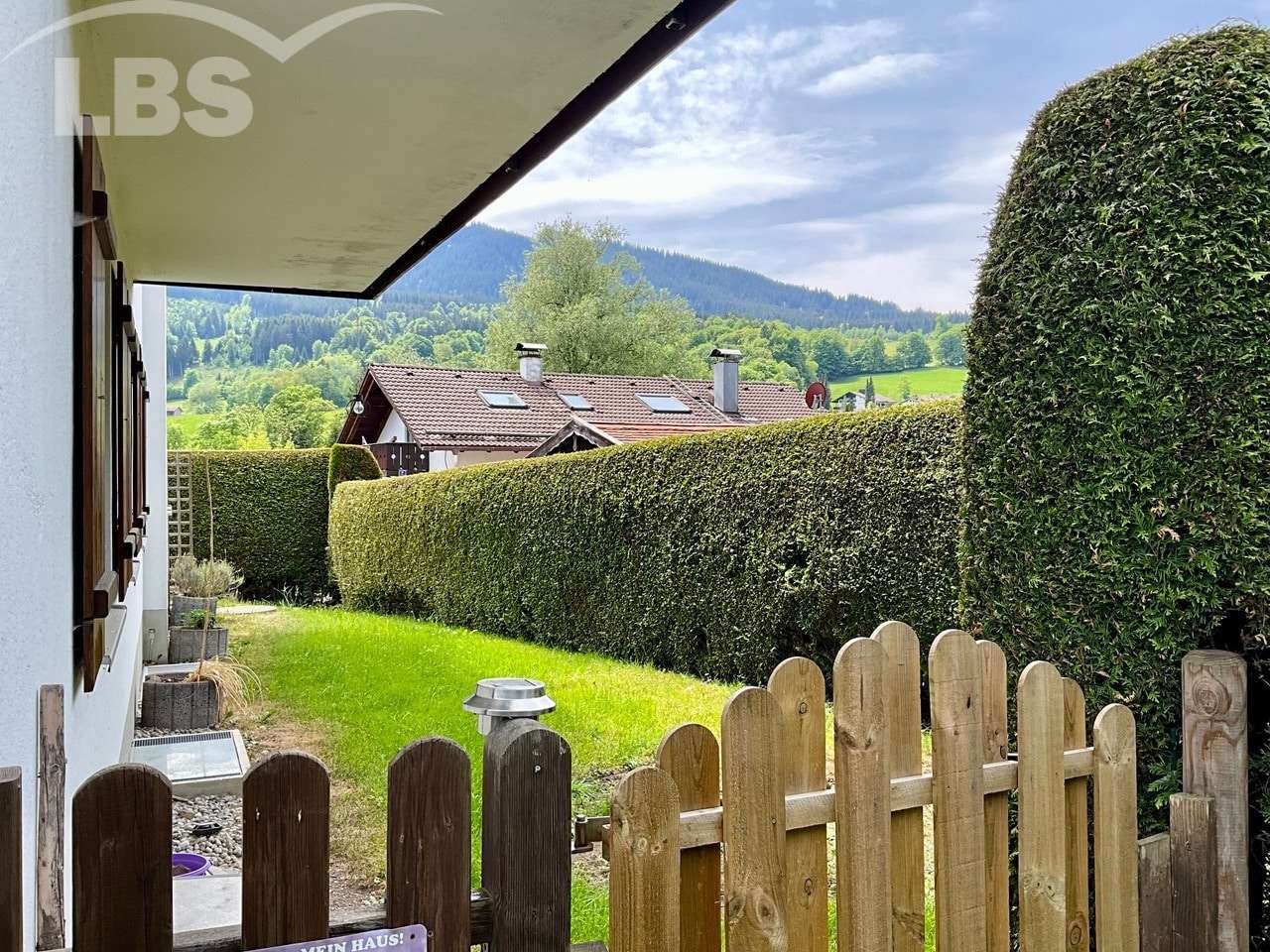 Garten mit Bergblick - Erdgeschosswohnung in 82433 Bad Kohlgrub mit 68m² kaufen