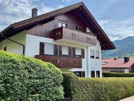 Hausansicht - Erdgeschosswohnung in 82433 Bad Kohlgrub mit 68m² kaufen