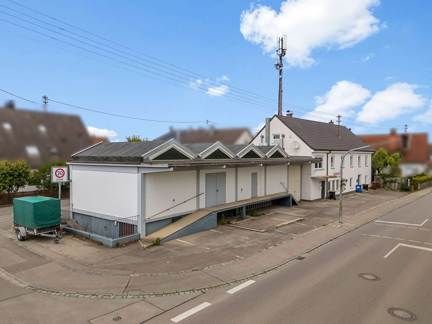 Halle mit Wohnhaus Halle mit Wohnhaus - Halle in 86356 Neusäß mit 110m² kaufen