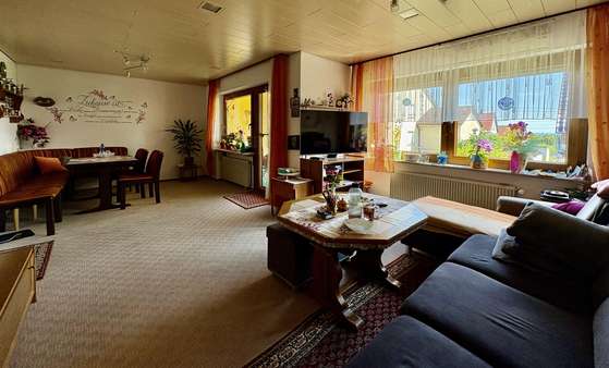Wohnzimmer Erdgeschoss Wohnzimmer Erdgeschoss - Doppelhaushälfte in 89522 Heidenheim mit 133m² kaufen