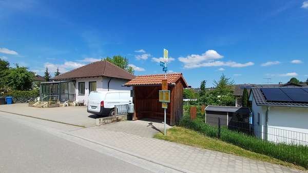 Bushaltestelle neben dem Haus Bushaltestelle neben dem Haus - in 93359 Wildenberg mit 133m² mieten