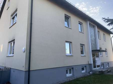 Hausansicht - Mehrfamilienhaus in 82054 Sauerlach mit 409m² kaufen