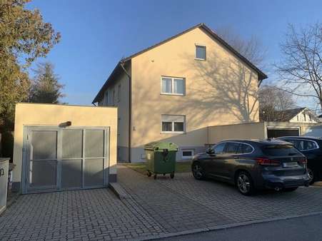Hausansicht - Mehrfamilienhaus in 82054 Sauerlach mit 409m² kaufen