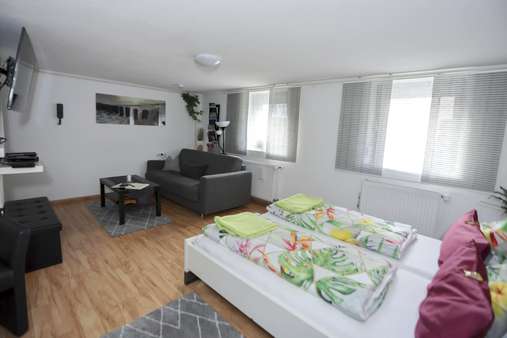 Wohnen und Schlafen Erdgeschoss - Einfamilienhaus in 86732 Oettingen mit 109m² kaufen