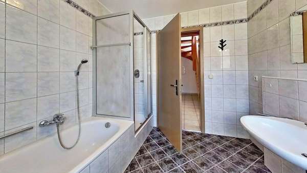 Bad mit WM-Anschluss - Galerie in 85368 Moosburg mit 82m² kaufen