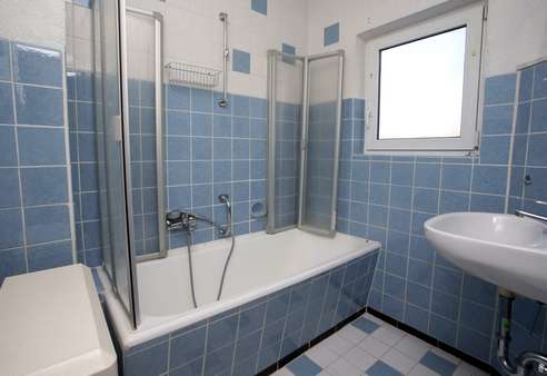 Badezimmer Erdgeschoss - Zweifamilienhaus in 89446 Ziertheim mit 141m² kaufen