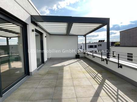 Dachterrasse - Penthouse-Wohnung in 66119 Saarbrücken mit 155m² mieten