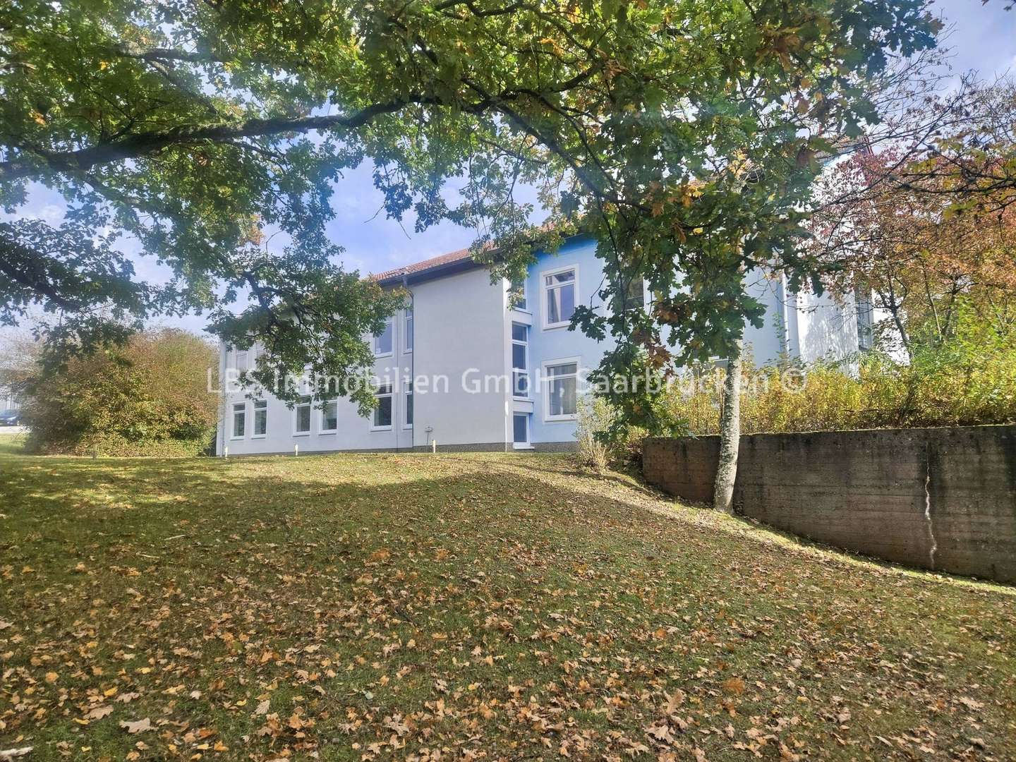 Außenansicht vorne - Büro in 66450 Bexbach mit 191m² mieten