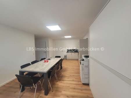 Wohnbereich - Musterwohnung - Erdgeschosswohnung in 54329 Konz mit 74m² kaufen